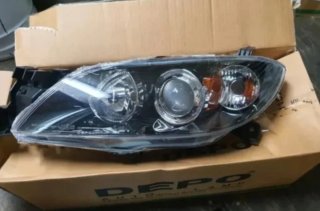 Faros Mazda 3 Sedán (2003-2008)