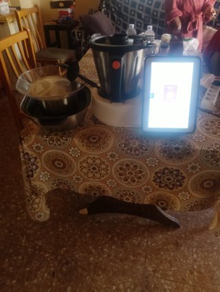 Robot de cocina con pantalla