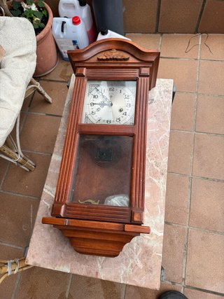 Reloj de Pared Clásico de Madera