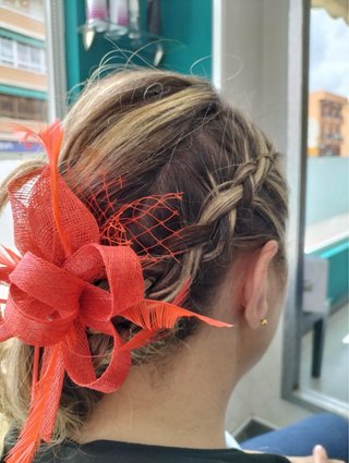 Accesorio para Cabello y Broche Rojo