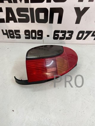 Peugeot 306 piloto trasero izquierdo