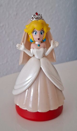 Amiibo Peach (Vestido de Novia)