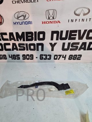 Soporte de parachoques Mercedes Vito