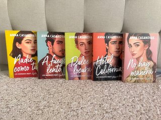 Lote de 5 libros Anna Casanovas – Los hermanos Mar