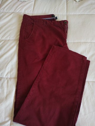 Conjunto Cortefiel pantalón y camisa.