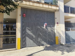 Plaza de garaje para coche y moto