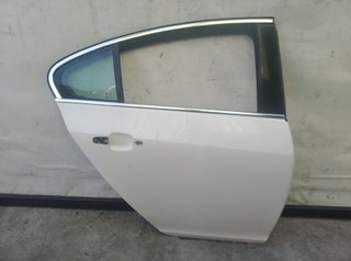 Puerta trasera derecha SIN DEFINIR SIN DEFINIR