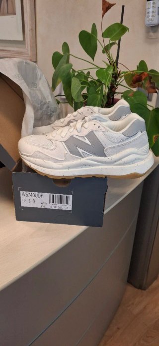 Zapatillas New Balance modelo 57/40 Talla 36.5