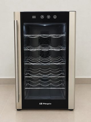 Vinoteca Orbegozo Refrigerador de vino