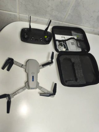 Drone con Mando y Estuche con camara