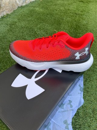 Zapatillas Under Armour HOVR Rojas,