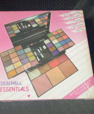 Paleta de Maquillaje Leticia Well Essentials