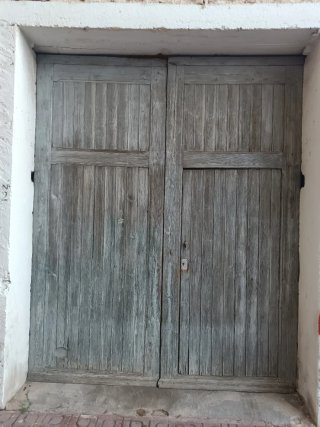 Puerta de madera antigua