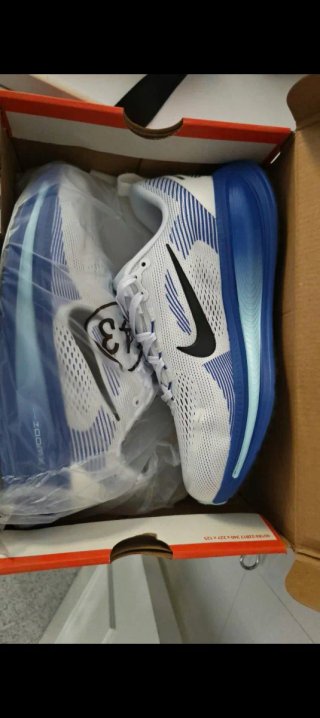 Zapatillas Nike Zoom Vomero Talla 43