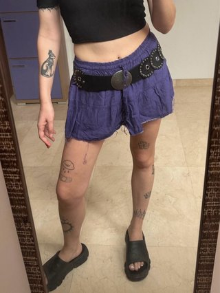 Falda corta estilo hippie morada
