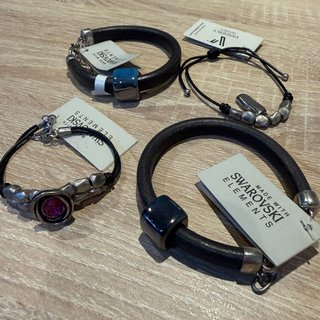 Set de 4 Pulseras de Cuero Negro
