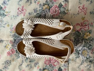 Sandalias con plataforma blancas