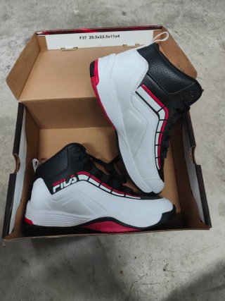 Zapatillas Fila Blancas y Negras