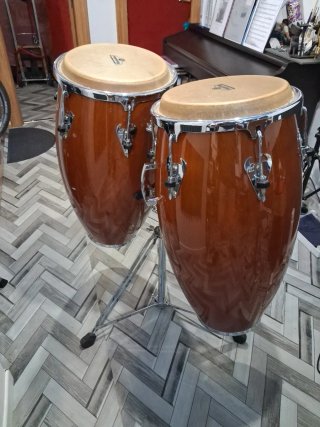 Tumbadora y Conga LP Matador + soporte.