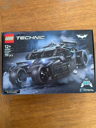 LEGO Technic Batmobile Tumbler 42239