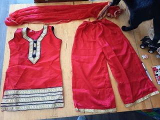Trajes Infantiles de India. 5 a 9 años
