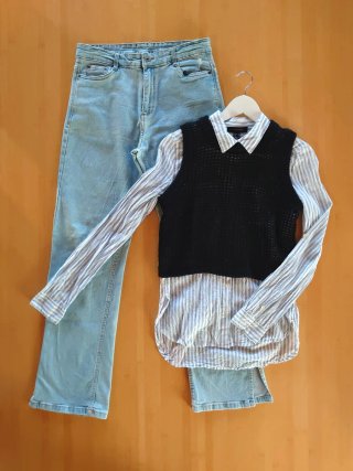 Conjunto Mujer: Camisa, Chaleco y Vaqueros
