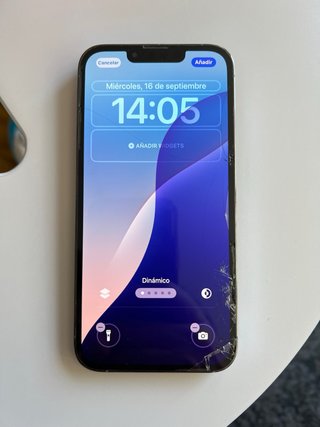 iPhone 13 Pro con pantalla rota