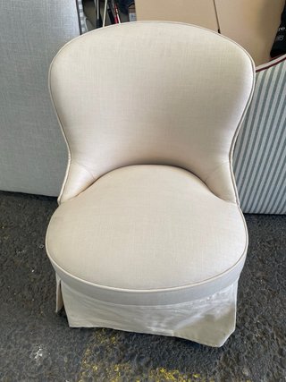 Sillón pequeño beige