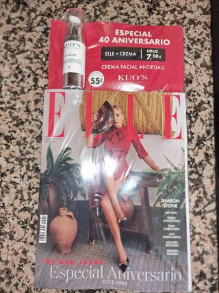 Revista Elle mes de Noviembre Incluye crema Kuo's