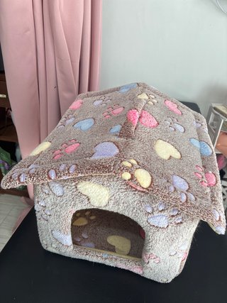 Cama tipo caseta para perro o gato