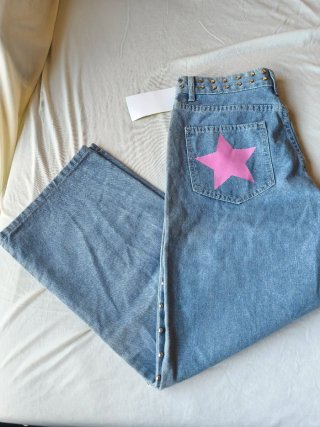 Pantalón vaquero con estrella talla S grande