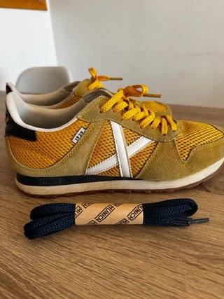 Zapatillas Munich Amarillas