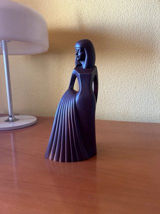 Figura Decorativa Mujer Estilo Minimalista