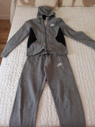 Chándal Nike Niño Gris talla L niño 147-158 cm