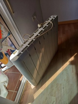 Radiador Eléctrico de 8 elementos.de bajo consumo