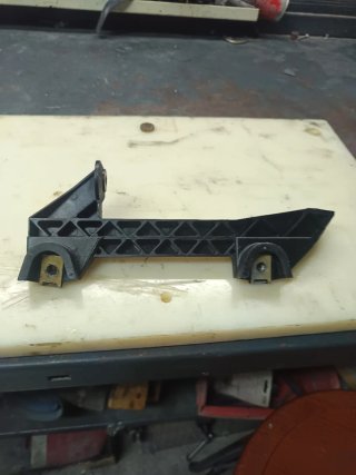 Soporte delantero quilla BMW K75s