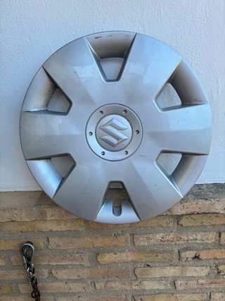 Tapacubos Suzuki