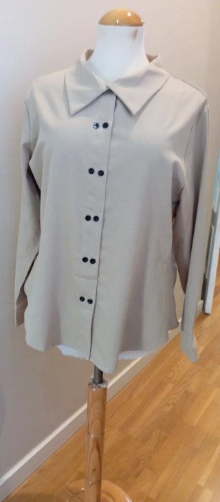 Blusa Beige de Manga Larga