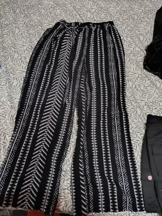 Pantalón Estampado Geométrico