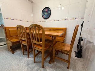 Conjunto Comedor: Mesa, Rinconera y 3 Sillas