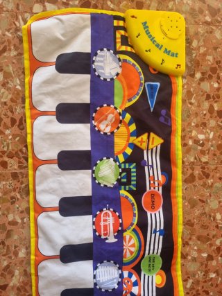 Piano musicale per bambini con coperta