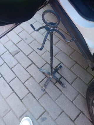 Colgador para útiles de chimenea