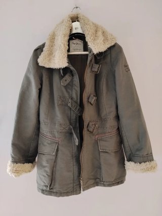 Parka Pepe Jeans con cuello de pelo