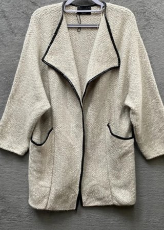 Chaqueta de lana beige