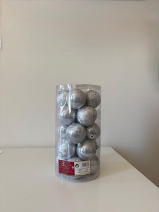 Pack de 20 Bolas de Navidad Plateadas - Nuevas