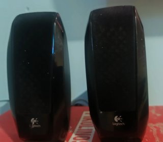 Altavoces Logitech solo PC