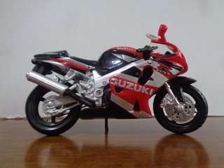 Suzuki GSX-R 1000 (2006) 1/18