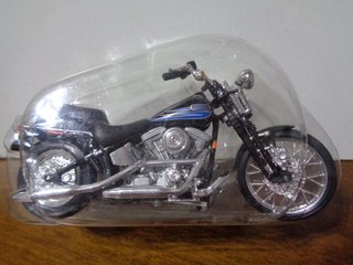 HARLEY DAVIDSON –  FXSTB “BAN BOY” DE 1997 ( 1/18