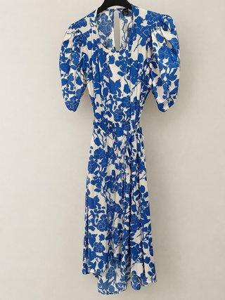 Vestido Estampado Floral Azul y Blanco
