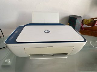 Stampante HP DeskJet 2721e con scanner